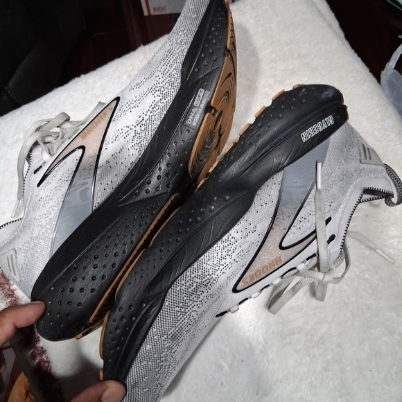 Brooks Glycerin Stealthfit 21 Mens  10.5  Shoes White  Running Sneaker - Picture 13 of 15